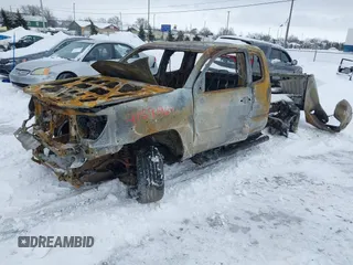 2005 Toyota Tacoma with VIN 5TEUU42N25Z026726, listed as a IAAI auction lot 41591964 with 208,500 mi miles and . Bid and sale history available at DreamBid. Image 2.