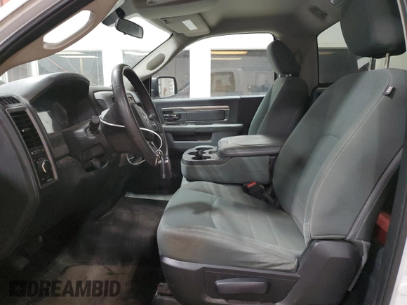 2017 Ram 1500 Tradesman z VIN 3C6JR6DT1HG675260, wystawiony jako Copart lot #81316994 z przebiegiem 179 886 mil mil oraz Szkoda całkowita • Salvage title. Historia ofert i sprzedaży dostępna na DreamBid. Obrazek 7.