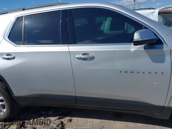 2020 Chevrolet Traverse LT Cloth z VIN 1GNERGKW3LJ177069, wystawiony jako IAAI lot #42080588 z przebiegiem 91 630 mil mil oraz . Historia ofert i sprzedaży dostępna na DreamBid. Obrazek 14.