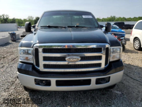 2005 Ford F-250 XL with VIN 1FTSX21P85EA80279, listed as a Copart auction lot 56636615 with 174,376 mi miles and Salvage title. Bid and sale history available at DreamBid. Image 5.