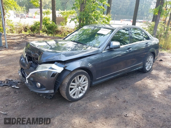 2008 Mercedes-Benz C 300 Sport z VIN WDDGF54X98F082178, wystawiony jako IAAI lot #42269975 z przebiegiem 133 659 mil mil oraz . Historia ofert i sprzedaży dostępna na DreamBid. Obrazek 2.