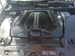 2021 Bentley Bentayga V8 z VIN SJAAM2ZV5MC033827, wystawiony jako Copart lot #75244994 z przebiegiem 16 527 mil mil oraz Nie do naprawy • Non repairable. Historia ofert i sprzedaży dostępna na DreamBid. Obrazek 12.
