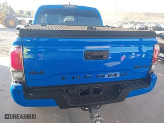 2019 Toyota Tacoma 4WD SR with VIN 5TFCZ5AN9KX197898, listed as a IAAI auction lot 41304019 with 111,995 mi miles. Bid and sale history available at carsss.com. Image 16.