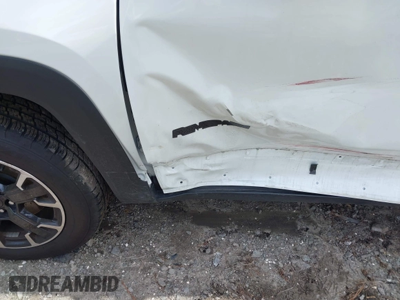 2023 Jeep Renegade Latitude with VIN ZACNJDB19PPP41832, listed as a IAAI auction lot 41744208 with 16,738 mi miles and . Bid and sale history available at DreamBid. Image 6.