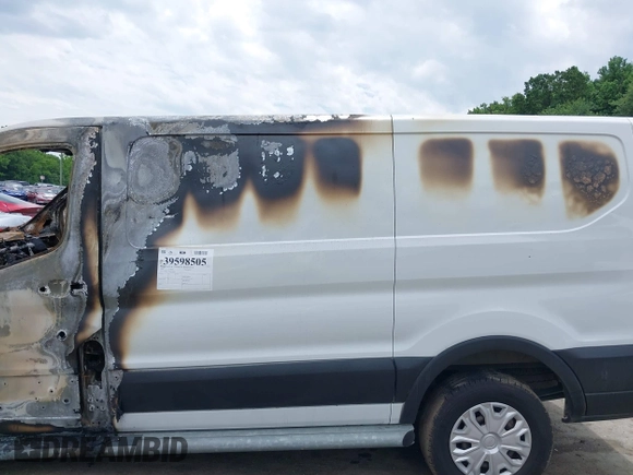 2019 Ford Transit with VIN 1FTYR1YMXKKA86821, listed as a IAAI auction lot 39598505 with 23,665 mi miles. Bid and sale history available at carsss.com. Image 12.