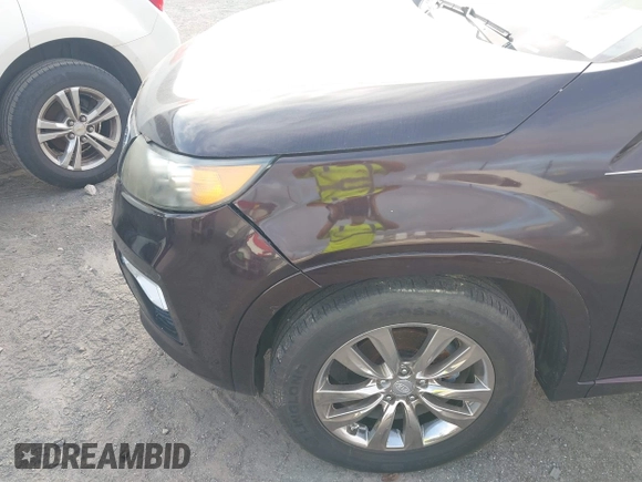 2011 Kia Sorento SX with VIN 5XYKW4A28BG127753, listed as a IAAI auction lot 42033754 with 163,470 mi miles. Bid and sale history available at carsss.com. Image 12.