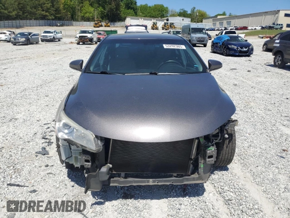 2017 Toyota Camry XLE z VIN 4T1BF1FK3HU377623, wystawiony jako Copart lot #53292365 z przebiegiem 104 393 mil mil oraz Szkoda całkowita • Salvage title. Historia ofert i sprzedaży dostępna na DreamBid. Obrazek 5.