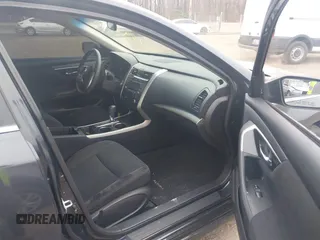 2014 Nissan Altima 2.5 S with VIN 1N4AL3AP0EC135046, listed as a IAAI auction lot 41779259 with 84,724 mi miles. Bid and sale history available at carsss.com. Image 5.