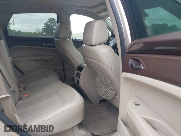 2010 Cadillac SRX Performance Collection with VIN 3GYFNBEY3AS640701, listed as a IAAI auction lot 41952936 with 147,437 mi miles. Bid and sale history available at carsss.com. Image 8.