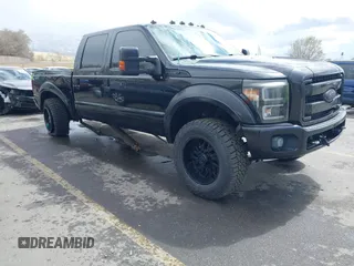 2014 Ford Super Duty F-250 SRW XL with VIN 1FT7W2BT4EEB31135, listed as a IAAI auction lot 41916247 with 215,119 mi miles. Bid and sale history available at carsss.com. Image 1.