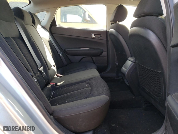 2019 Kia Optima LX with VIN 5XXGT4L30KG349292, listed as a Copart auction lot 48990055 with 61,792 mi miles and Salvage Title. Bid and sale history available at carsss.com. Image 10.