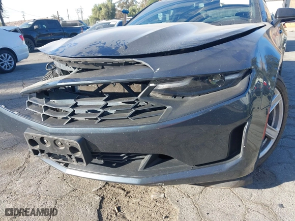 2019 Chevrolet Camaro 1LT with VIN 1G1FB1RS4K0126100, listed as a IAAI auction lot 41144580 with 55,210 mi miles. Bid and sale history available at carsss.com. Image 6.