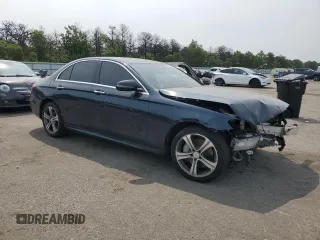 2017 Mercedes-Benz E 300 Luxury with VIN WDDZF4KB9HA108172, listed as a Copart auction lot 60645625 with 117,175 mi miles and Clean title. Bid and sale history available at DreamBid. Image 4.