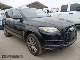 2014 Audi Q7 3.0T Premium Plus with VIN WA1LGAFE9ED021103, listed as a IAAI auction lot 42042495 with 186,446 mi miles. Bid and sale history available at carsss.com. Image 1.