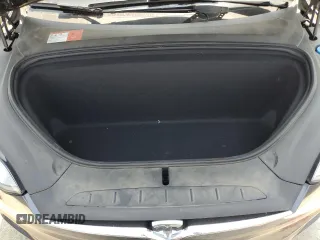 2016 Tesla Model X 70D z VIN 5YJXCBE20GF022698, wystawiony jako Copart lot #55328535 z przebiegiem Nie podano mil oraz Szkody całkowita. Historia ofert i sprzedaży dostępna na DreamBid. Obrazek 11.