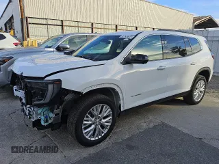 2024 GMC Acadia AWD Elevation z VIN 1GKENNKSXRJ196706, wystawiony jako Copart lot #83620704 z przebiegiem 8009 mil mil oraz Czysty tytuł • Clean title. Historia ofert i sprzedaży dostępna na DreamBid. Obrazek 1.