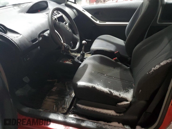 2010 Toyota Yaris z VIN JTDJT4K35A5280531, wystawiony jako Copart lot #47061135 z przebiegiem 151 744 mil mil oraz Szkoda całkowita • Salvage title. Historia ofert i sprzedaży dostępna na DreamBid. Obrazek 7.