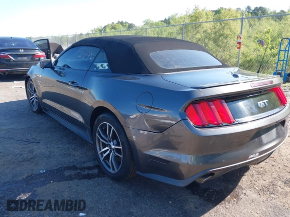 2017 Ford Mustang GT Premium z VIN 1FATP8FFXH5295034, wystawiony jako IAAI lot #41973926 z przebiegiem 153 870 mil mil oraz . Historia ofert i sprzedaży dostępna na DreamBid. Obrazek 3.