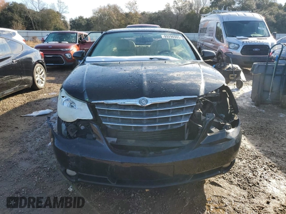 2010 Chrysler Sebring Limited z VIN 1C3BC6EV5AN158995, wystawiony jako Copart lot #89290905 z przebiegiem 76 168 mil mil oraz Szkoda całkowita • Salvage title. Historia ofert i sprzedaży dostępna na DreamBid. Obrazek 5.