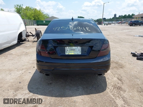 2013 Mercedes-Benz C 300 Sport с VIN WDDGF8AB0DA804722, выставлен на аукционе IAAI как лот 42546948 с пробегом 153 731 миль миль и . История ставок и продаж доступна на DreamBid. Изображение 16.