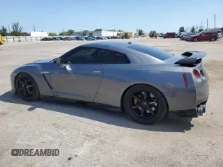 2014 Nissan GT-R Premium z VIN JN1AR5EF0EM270336, wystawiony jako Copart lot #53300865 z przebiegiem 18 769 mil mil oraz Tytuł czysty. Historia ofert i sprzedaży dostępna na DreamBid. Obrazek 2.