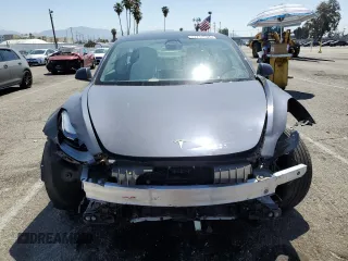 2023 Tesla Model 3 z VIN 5YJ3E1EA4PF619007, wystawiony jako Copart lot #57712685 z przebiegiem 30 855 mil mil oraz Szkoda całkowita • Salvage title. Historia ofert i sprzedaży dostępna na DreamBid. Obrazek 5.