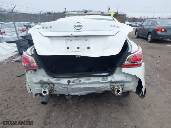 2013 Nissan Altima 3.5 SL with VIN 1N4BL3AP1DC173971, listed as a IAAI auction lot 41330016 with 185,945 mi miles. Bid and sale history available at carsss.com. Image 17.