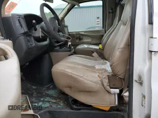 2005 Chevrolet Express Cargo z VIN 1GCFG15X051168059, wystawiony jako Copart lot #88302095 z przebiegiem Nie podano mil oraz Szkoda całkowita • Salvage title. Historia ofert i sprzedaży dostępna na DreamBid. Obrazek 7.