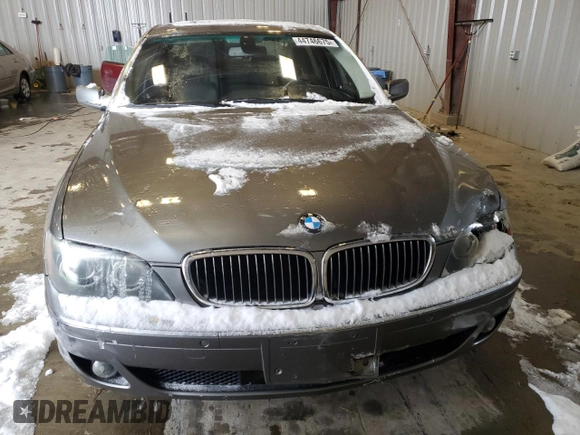 2006 BMW 7 Series 750Li with VIN WBAHN83566DT63105, listed as a Copart auction lot 44746675 with 139,071 mi miles and Non Repairable. Bid and sale history available at DreamBid. Image 5.