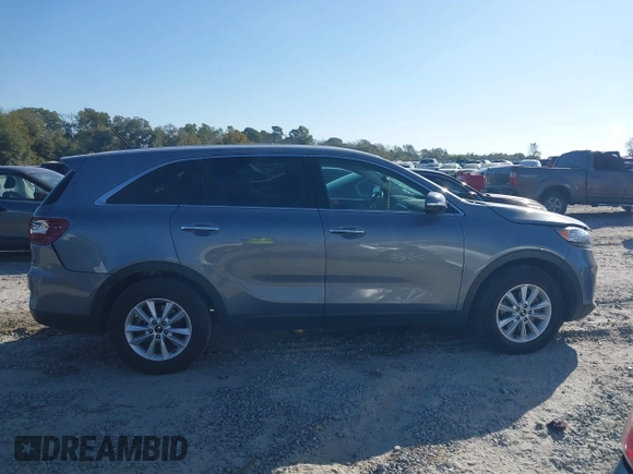 2020 Kia Sorento LX with VIN 5XYPG4A36LG698767, listed as a IAAI auction lot 40711932 with 38,979 mi miles. Bid and sale history available at carsss.com. Image 13.