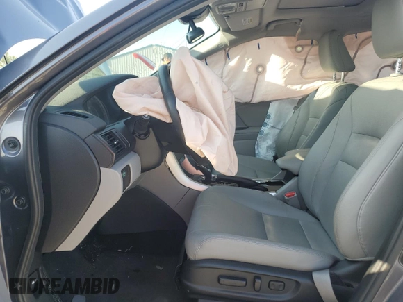 2015 Honda Accord EX-L z VIN 1HGCR2F81FA154782, wystawiony jako Copart lot #63822375 z przebiegiem 193 920 mil mil oraz Szkoda całkowita • Salvage title. Historia ofert i sprzedaży dostępna na DreamBid. Obrazek 7.