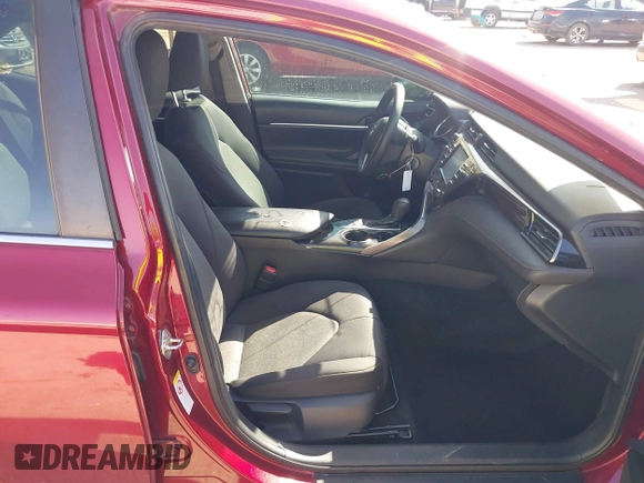 2019 Toyota Camry LE with VIN 4T1B11HK4KU725075, listed as a IAAI auction lot 41781275 with 156,856 mi miles and . Bid and sale history available at DreamBid. Image 5.