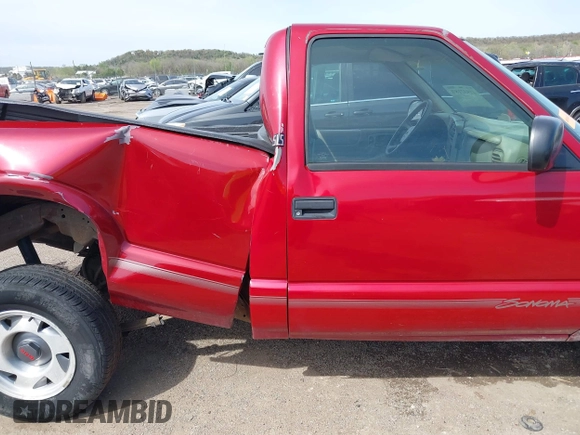 1999 GMC Sonoma with VIN 1GTCS1443X8530274, listed as a IAAI auction lot 41937187 with 210,244 mi miles. Bid and sale history available at carsss.com. Image 14.