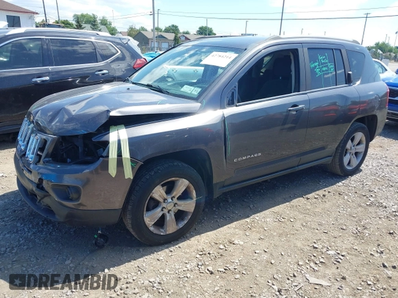 2017 Jeep Compass Sport SE z VIN 1C4NJDBB3HD143859, wystawiony jako IAAI lot #42784214 z przebiegiem 82 815 mil mil oraz . Historia ofert i sprzedaży dostępna na DreamBid. Obrazek 2.