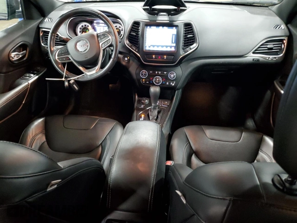 2021 Jeep Cherokee Latitude Lux with VIN 1C4PJMMX1MD152717, listed as a Copart auction lot 61002385 with 53,178 mi miles and Salvage title. Bid and sale history available at DreamBid. Image 8.