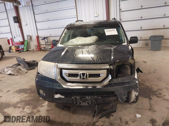 2009 Honda Pilot EX-L with VIN 5FNYF48579B044150, listed as a IAAI auction lot 41568792 with 244,763 mi miles. Bid and sale history available at carsss.com. Image 12.