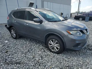 2015 Nissan Rogue SV with VIN KNMAT2MT9FP525943, listed as a Copart auction lot 55099095 with 207,145 mi miles and Salvage Title. Bid and sale history available at carsss.com. Image 4.