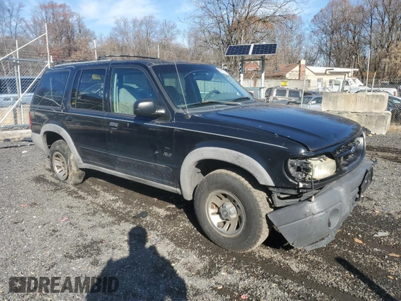 2000 Ford Explorer XLS z VIN 1FMZU62X3YZB92977, wystawiony jako Copart lot #80858044 z przebiegiem 239 166 mil mil oraz Szkoda całkowita • Salvage title. Historia ofert i sprzedaży dostępna na DreamBid. Obrazek 4.