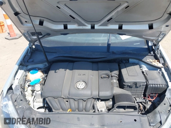 2011 Volkswagen Jetta SE with VIN 3VWPX7AJ7BM640228, listed as a IAAI auction lot 42102277 with 134,936 mi miles and . Bid and sale history available at DreamBid. Image 10.