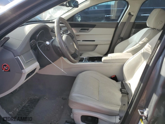 2016 Jaguar XF 35t Prestige with VIN SAJBK4BV8GCY18346, listed as a Copart auction lot 46985125 with 89,484 mi miles and Salvage Title. Bid and sale history available at carsss.com. Image 7.