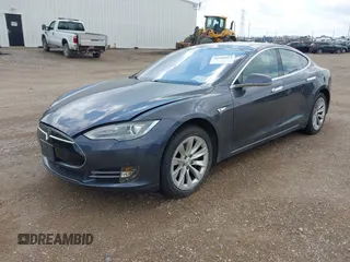2016 Tesla Model S 90D with VIN 5YJSA1E25GF129482, listed as a IAAI auction lot 42588913 with 101,790 mi miles and . Bid and sale history available at DreamBid. Image 19.