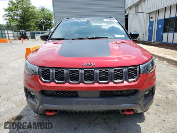 2025 Jeep Compass Trailhawk с VIN 3C4NJDDN5ST536674, выставлен на аукционе Copart как лот 65851335 с пробегом 6 520 миль миль и Чистый • Clean title. История ставок и продаж доступна на DreamBid. Изображение 5.