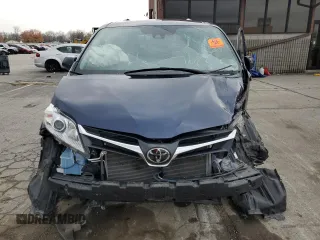 2020 Toyota Sienna LE z VIN 5TDJZ3DC2LS246596, wystawiony jako Copart lot #82495544 z przebiegiem Nie podano mil oraz Szkoda całkowita • Salvage title. Historia ofert i sprzedaży dostępna na DreamBid. Obrazek 5.