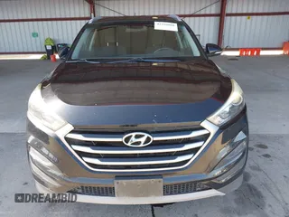 2017 Hyundai Tucson Limited z VIN KM8J3CA2XHU534555, wystawiony jako IAAI lot #42359868 z przebiegiem 136 180 mil mil oraz . Historia ofert i sprzedaży dostępna na DreamBid. Obrazek 12.