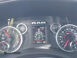2021 Ram 2500 Big Horn z VIN 3C6UR5DLXMG648737, wystawiony jako IAAI lot #42066827 z przebiegiem 82 053 mil mil oraz . Historia ofert i sprzedaży dostępna na DreamBid. Obrazek 7.