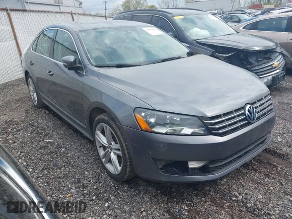 2014 Volkswagen Passat SE с VIN 1VWBN7A39EC085032, выставлен на аукционе IAAI как лот 41931302 с пробегом 193 425 миль миль и . История ставок и продаж доступна на DreamBid. Изображение 1.