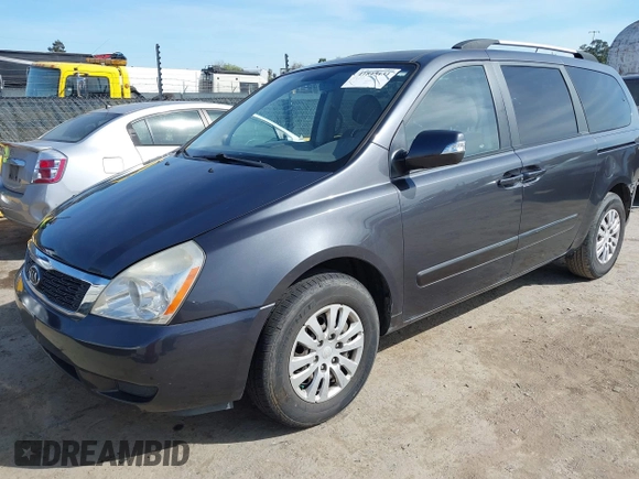 2012 Kia Sedona LX with VIN KNDMG4C7XC6475511, listed as a IAAI auction lot 41845131 with 132,023 mi miles. Bid and sale history available at carsss.com. Image 20.
