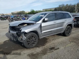 2021 Jeep Grand Cherokee Laredo X z VIN 1C4RJFAG8MC827879, wystawiony jako Copart lot #54384185 z przebiegiem 53 163 mil mil oraz Szkoda całkowita • Salvage title. Historia ofert i sprzedaży dostępna na DreamBid. Obrazek 1.