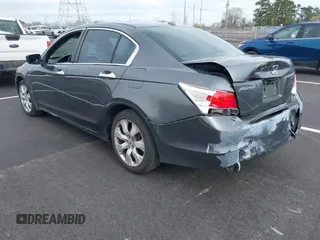 2010 Honda Accord EX-L z VIN 1HGCP3F88AA028844, wystawiony jako IAAI lot #41849673 z przebiegiem 232 689 mil mil oraz . Historia ofert i sprzedaży dostępna na DreamBid. Obrazek 3.