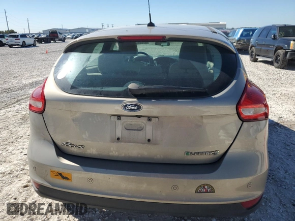 2015 Ford Focus Electric с VIN 1FADP3R4XFL293567, выставлен на аукционе Copart как лот 81951594 с пробегом 54 993 миль миль и Чистый • Clean title. История ставок и продаж доступна на DreamBid. Изображение 6.